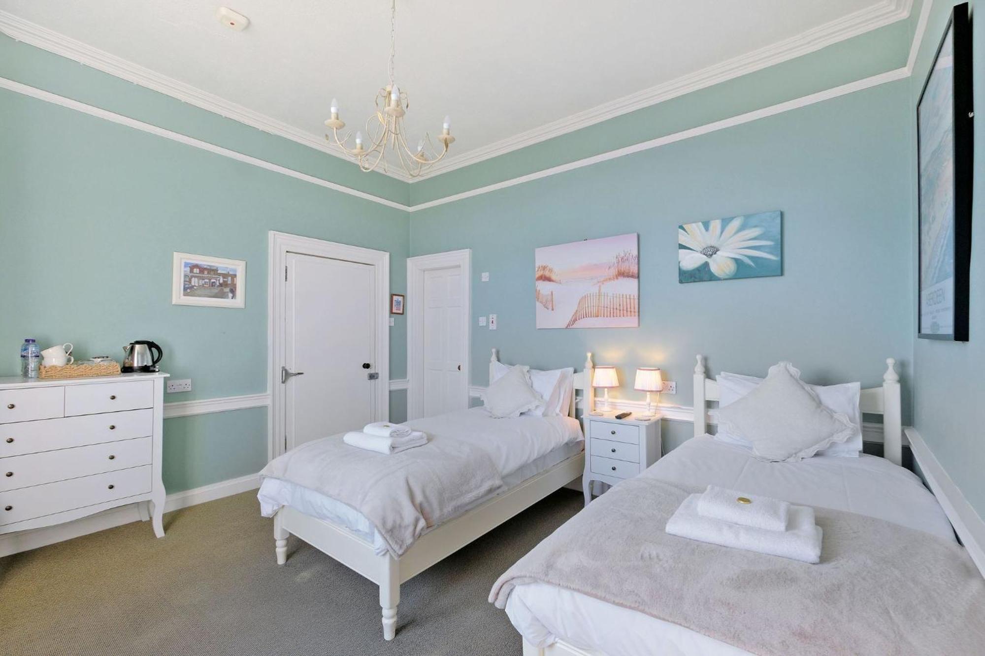Superior Twin Room with Sea View